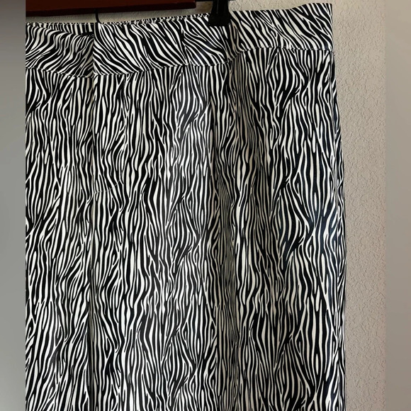 Fashion Nova Faux Leather Zebra Print Wide Leg Pants 2X - Picture 2 of 7